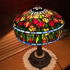 چراغ شیشه ای طرح لاله تیفانی - گالری هنرمندان دلفی