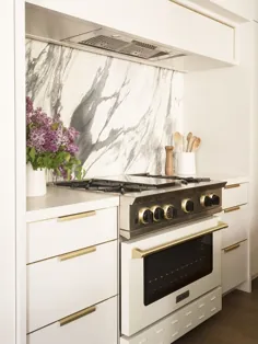 این ایده های Backsplash بهترین کابینت های آشپزخانه سفید را به شما ارائه می دهند