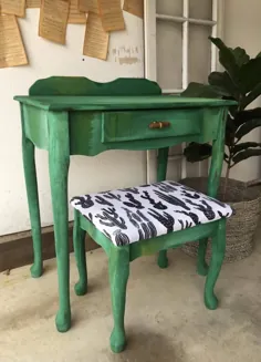 میز نقاشی با رنگ سبز روشن |  وبلاگ رنگ شیک کشور