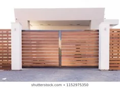 اتوماتیک کشویی دروازه ساخته شده از چوب عکس سهام خصوصی (اکنون ویرایش کنید) 1152975350