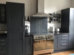 پروژه Orla Kiely الهام گرفته از آشپزخانه Upcycle با استفاده از رنگ شیر خاکستری Queenstown
