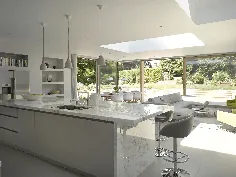 Crook: حداقل آشپزخانه از سنگ مرمر سفید از طراحی Roundhouse