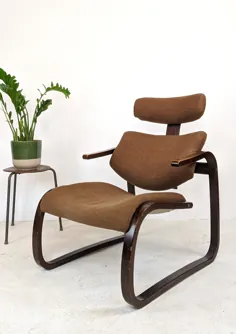 صندلی تعادل توسط Oddvin Rykken C.1970 صندلی چوبی خمیده دانمارکی با پشتی |  ریکن و شرکت |  Vinterior