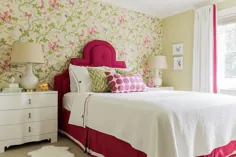 اتاق خواب دخترانه قرمز و سبز با دیوار لهجه - انتقالی - اتاق دخترانه