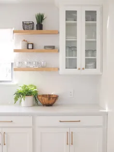 نوسازی آشپزخانه سفید و چوبی