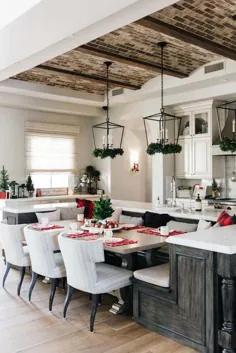 18 جزیره عالی آشپزخانه با صندلی هایی برای خانواده بزرگ شما