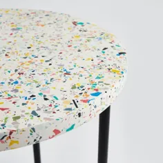 میز کناری با الهام از Terrazzo ساخته شده از پلاستیک بازیافتی توسط Floyd