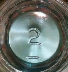 شماره های ته بطری های شیشه ای - GlassBottleMarks.com