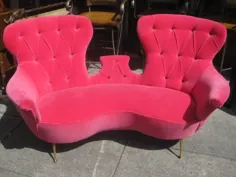 فروخته شده - Pink Victorian Settee - 325 دلار