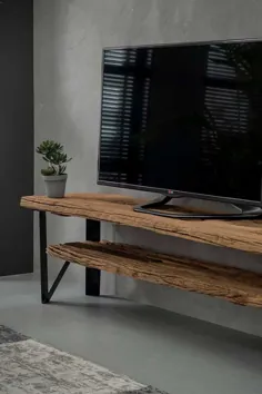 AuÃŸergewÃ¶hlicher TV Tisch Revelinda aus naturbelassenem Recyclingholz und Metall