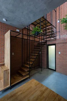 خانه فوق العاده کوچک با طراحی آجر سقفی در سایگون تحت تاثیر قرار می گیرد