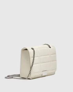 PULL&BEAR 🍬
Quilted crossbody bag withh chain
قیمت ۹۸۰