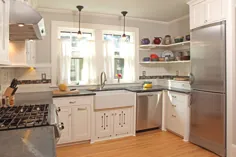 کابینت های سفید آشپزخانه صنعتگر قفسه های باز - روند تزئینات منزل - Homedit