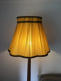 آباژور پرنعمت - آباژور نوعی پارچه ابریشمی زرد طلایی - THE LAMPSHADE LOFT