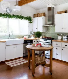 تور خانه: کریسمس قرمز و سفید سنتی |  سبک در خانه
