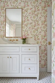 حمام دختران با کاغذ دیواری صدف صورتی لکسینگتون - انتقالی - حمام