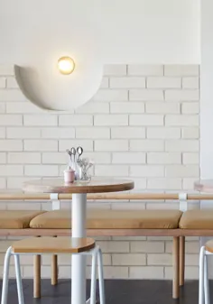 آجر سفید و چوب اکالیپتوس اصلاح شده آشپزخانه دسر سیدنی را پر می کند
