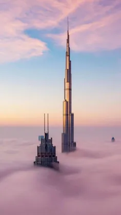 عکس بالای ابرها، برج خلیفه، دبی، امارات متحده عربی از وبلاگ بن راجرز.
