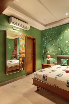 دیوار اتاق خواب نقاشی دستی با صحنه جنگل به رنگ سبز خزه