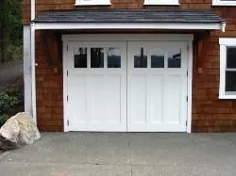 درب های گاراژ کالسکه سفارشی و درهای گاراژ خانه کالسکه REAL توسط Vintage Garage Door، LLC در سیاتل ، WA.