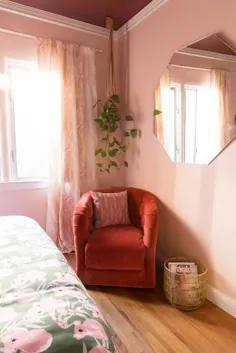 دکوراسیون اتاق خواب با الهام از دهه 70 که زیبا و صورتی است |  دومینو