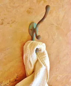 8.95 ViNTAGE CaST IRON 3 HOOK CALL PROONG shaBBy Chic |  اتسی