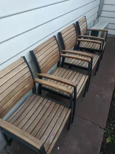 4 جیمی دوری، صندلی در فضای باز