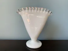 گلدان نقره ای Silvercrest by Fenton Milk White Footed Vase Ruffled |  اتسی