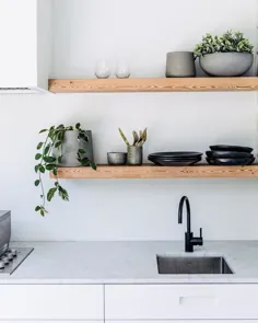 قفسه های چوبی آشپزخانه مدل دار - 7 کار ساده روزانه برای نظم بخشیدن به خانه