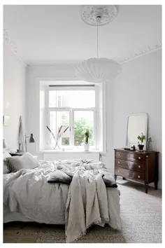 مبلمان اتاق خواب چوبی تیره و سفید