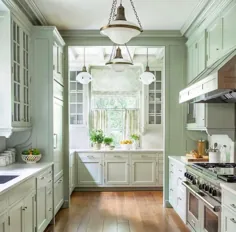پس از آن در اینستاگرام: "آشپزخانه کامل سبز ؟؟"  victoriahaganinteriorslisaromerein # طراحی و طراحی