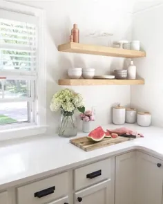 قوطی های آشپزخانه بافت سنگی با تاج های چوبی - سفید