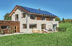Modernes Landhaus mit Satteldach، Carport & Garage - |  HausbauDirekt.de