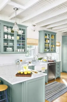 بهترین رنگ کابینت آشپزخانه برای آشپزخانه های کوچک (همراه با تصاویر)