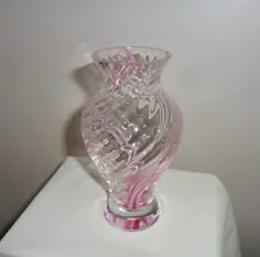 گلدان گلدان شیشه ای دست ساز Pink Swirl Caithness.  ساخته شده در |  اتسی