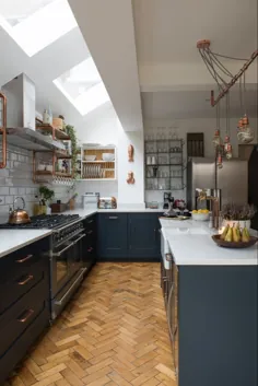 خانه واقعی: یک طرح آشپزخانه با طرح باز با رنگ آمیزی صنعتی