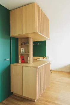 آتلیه ساگیتا آشپزخانه سبز زمرد را در آپارتمان پاریس گنجانده است
