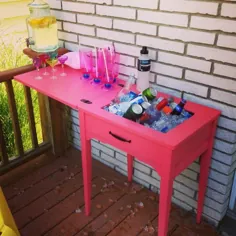 ایستگاه نوشیدنی خود را از یک میز خیاطی قدیمی ایجاد کنید!  |  پروژه های شما @ OBN