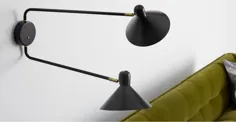 Ogilvy wandlamp met twee armen، mat zwart en antiek messing