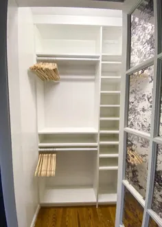 گنجه های DIY IKEA در استاد ما با استفاده از قفسه های کتاب بیلی