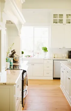 35 تا از رویایی ترین آشپزخانه های سفید
