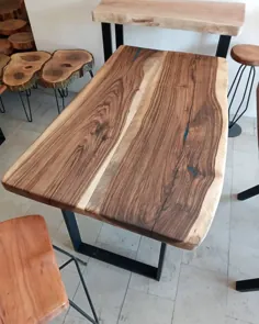 میز 4 نفره ساخته شده از چوب گردو