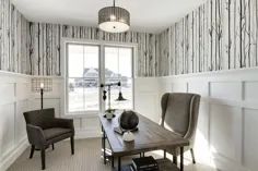 یک خانه شخصی در اینستاگرام: "برخی از روش های مورد علاقه ما برای سفارشی کردن یک دفتر کار خانگی با سبک متمایز استفاده از کاغذ دیواری پررنگ ، نور لهجه و پیشرفته است ..."