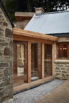 این زوج فقط با 160،000 پوند خانه چوبی "باشکوه" از رویاهای خود را ایجاد می کنند