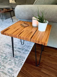 میز چوبی اصلاح شده با پایه های پای مویی یا میز انتهایی |  اتسی