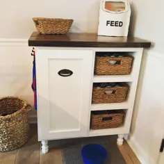 ایستگاه غذای سگ DIY - کابینت ذخیره مواد غذایی سگ The Little Frugal House
