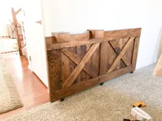 Rustic Dog Gate Plans DIY |  اتسی
