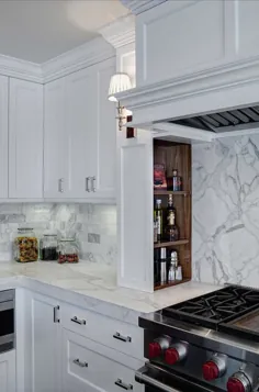 قفسه های ادویه ای Cooktop - انتقالی - آشپزخانه - طراح آشپزخانه و حمام جین کلی