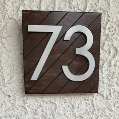 پلاک شماره خانه چوب سیاه نشان ورود خانه مدرن |  اتسی