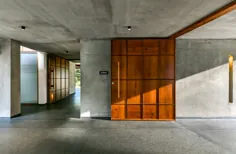 Skew House در کرالا طراحی گرمسیری مدرن و معماری سنتی را با هم آمیخته است
